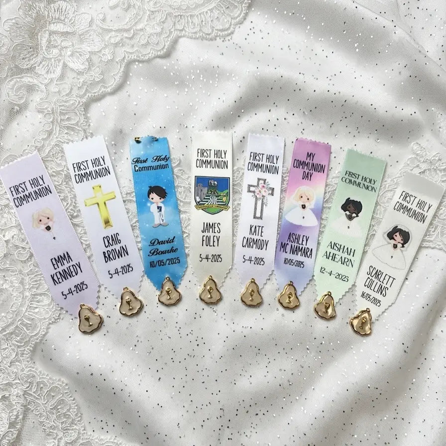 A selection of custom communion badges in different colours and graphic designs from Dats Lovely.